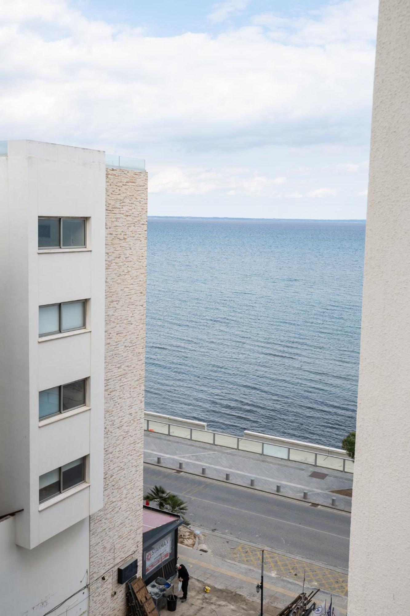 Lazuli Beach & Pool Apartment 501 Lárnaca Exterior foto